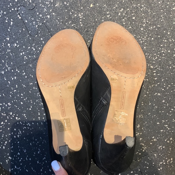 Black leather Vince Camino heeled booties - Picture 3 of 3